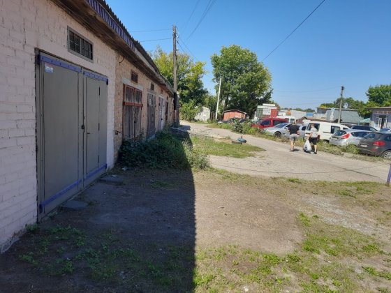 Гараж на комунальному ринку пiд склад, бiзнес Нежин