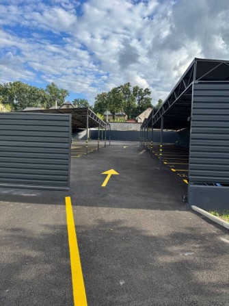 Оренда паркомісця. Навіс, електро зарядка, закрита територія. - фото 1