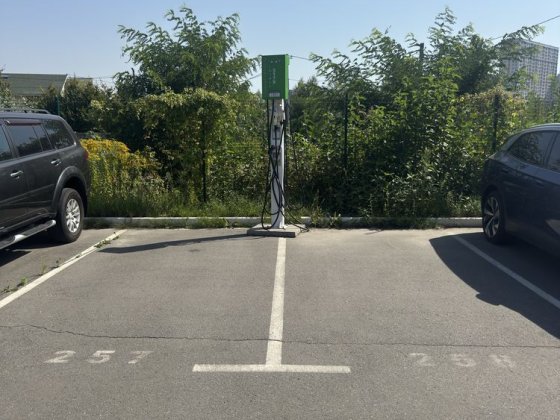 Паркомісце в оренду Паркленд Киев