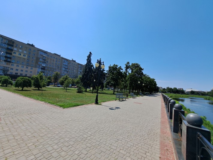 Продам 2х комнатную квартиру м.Левада - фото 1