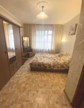 Продам 2-х комнатную квартиру в старом центре. Сталинка - фото 1
