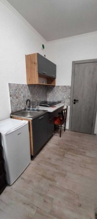 Продам однокомнатную квартиру с капитальным ремонтом вблизи Центра - фото 1
