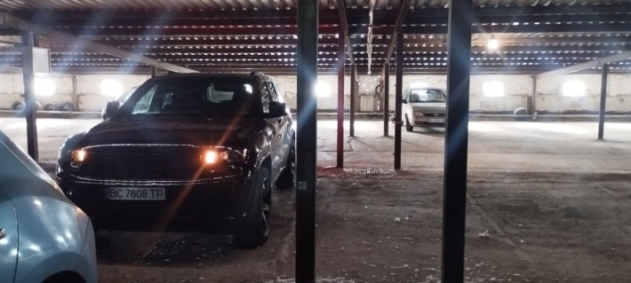 Львів вул Б. Хмельницького Парковка з накриттям, широке місце, 4м/6м - фото 1