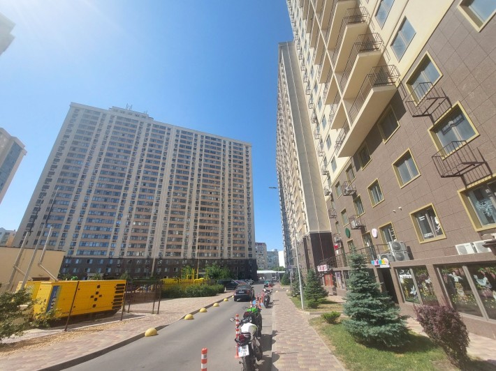 Продам 1-но комнатную квартиру с ремонтом на Сахарова - фото 1