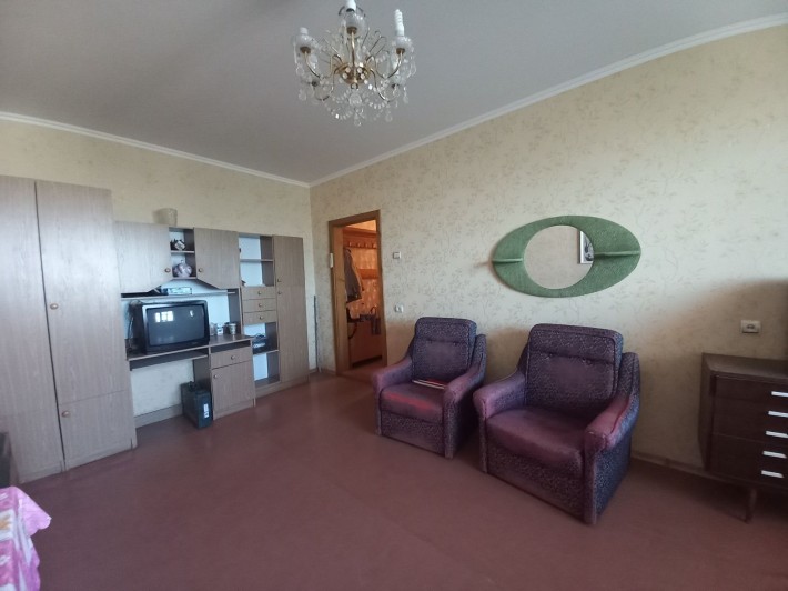 Продажа 2-к/кв, ул. Крылова 52 - фото 1