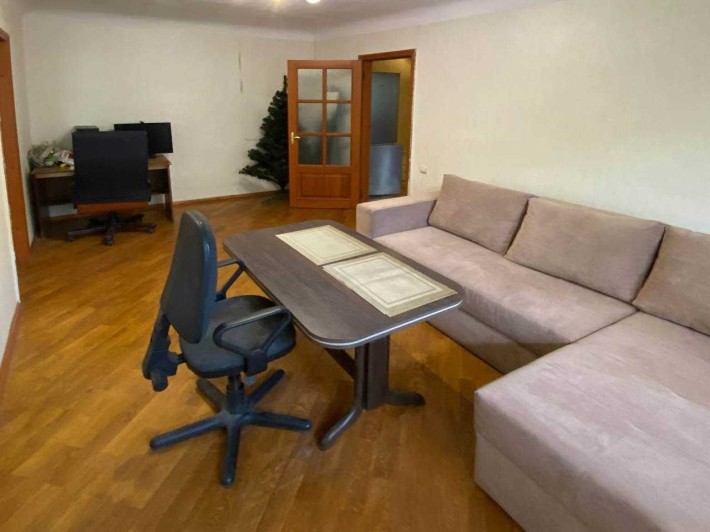 Продам 2к.кв.,хорошее жилое,3\5,кирпич,м.Б.Сад (404008) - фото 1