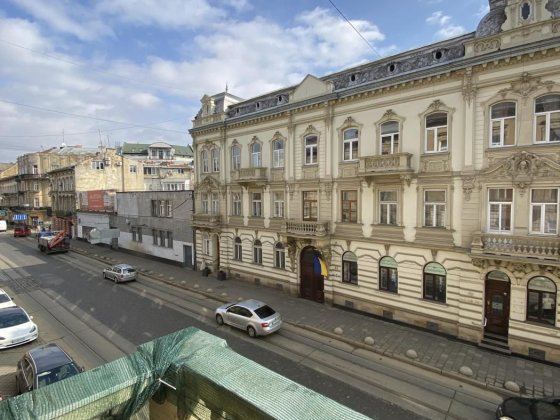 Продаж 2 кім.квартири  у австрійському люксі вул. Івана Франка Львів