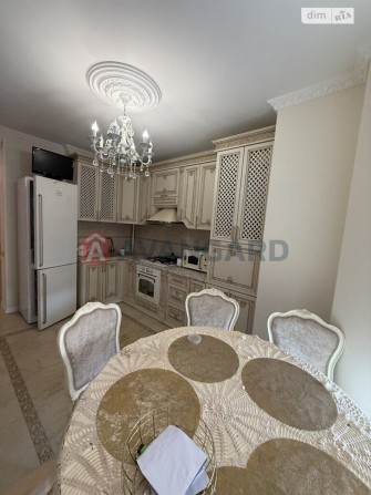 Продам двокімнатну квартиру з гарним ремонтом! - фото 1