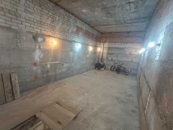 Гараж великий Троєщина Під підіймач СТО малярка склад цех виробництво Киев