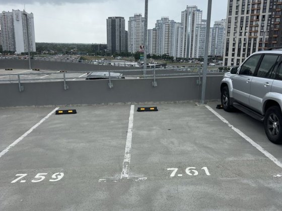 Паркомісце 7-й поверх ЖК Севен Киев