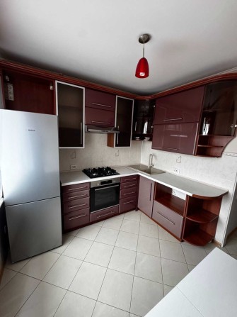 Продаж 2-кім. квартири по вул. Червоної Калини (Санта-Барбара) - фото 1