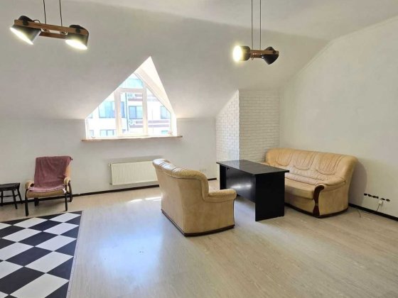 Простора,цікава 2-х с.Петропавлівська борщагівка, Софіївський пров.,18 Петропавловская Борщаговка