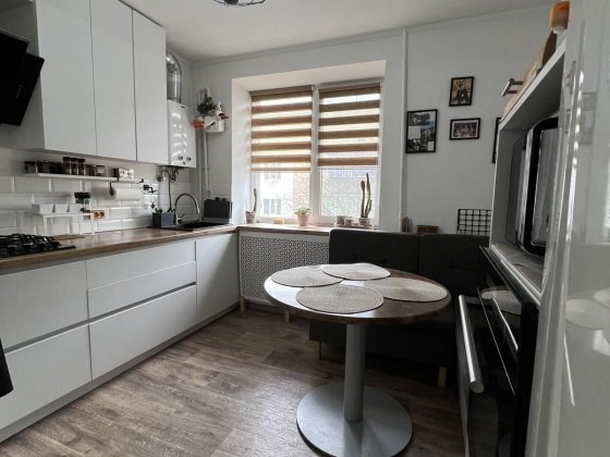 Продам 3 к. кв. вул  Шкільна  Петропавлівська Борщагівка, комісія 3% Петропавлівська Борщагівка