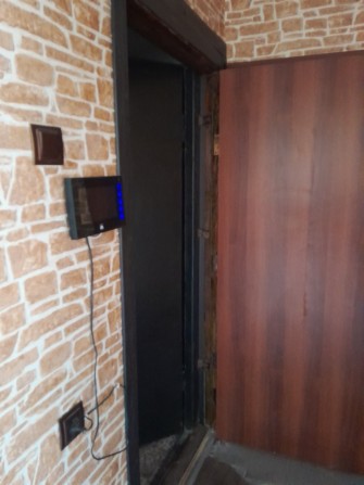 S В продаже 1 комнатная квартира с ремонтом - фото 1