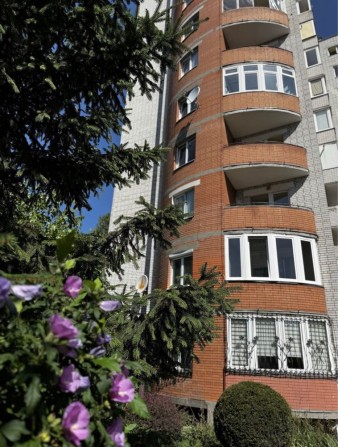 Продаж 2-кімнатної квартири на вул. Лазаренка ( р-н Сахарова) - фото 1
