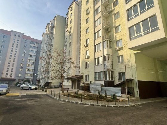 Продам двокімнатну квартиру в новобудові Центр міста Миколаїв