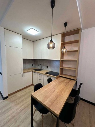 Продаж 1к квартири з ремонтом  в ЖК Ріел, вул. Рудненська - фото 1
