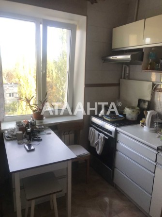 Четыркомнатная квартира на улице Бочарова, общей площади - 70 м2. - фото 1