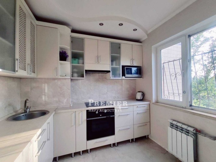 3кімнатна 72м2, світла, з новим ремонтом - фото 1