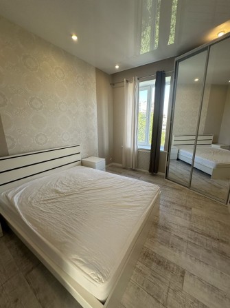 Продам 2х квартиру центр метро Научная - фото 1