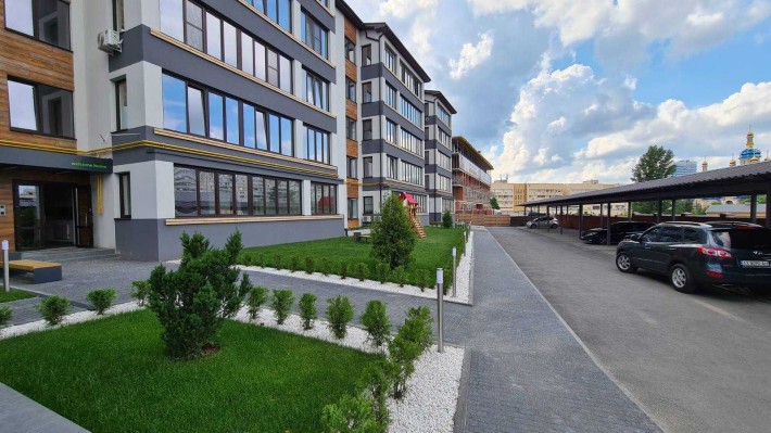 Продам свою 2 комн.квартиру 77 м2 в Новострое м.Студенч. - фото 1