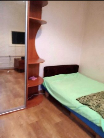 G4 Продам гостинку з своїм с/у за 10 хв. піщки метро Індустральна - фото 1