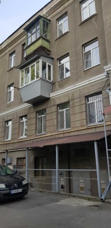 Продам 2 к. квартиру, 10 мин. м. Холодная гора - фото 1