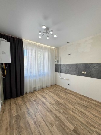 Продаж! Затишна 1-кімнат квартира! Новий якісний ремонт! Боголюбова 27 - фото 1