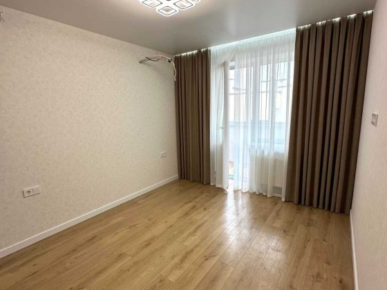 Гарнесенька квартира, дуже смачна ціна, ЖК "Сонячний", Боголюбова, 27 Софиевская Борщаговка