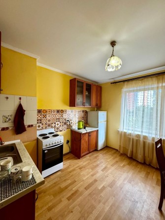 Продам 2к, другій поверх, Позняки, вул. Олени Пчілки, 4 - фото 1