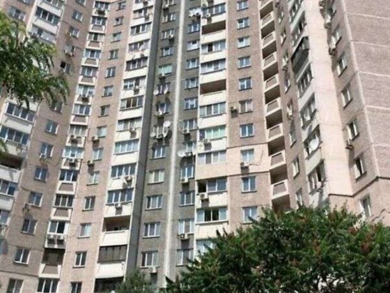 Продаж трикімнатної квартири Деснянський район, вул. Милославська, 45 Київ