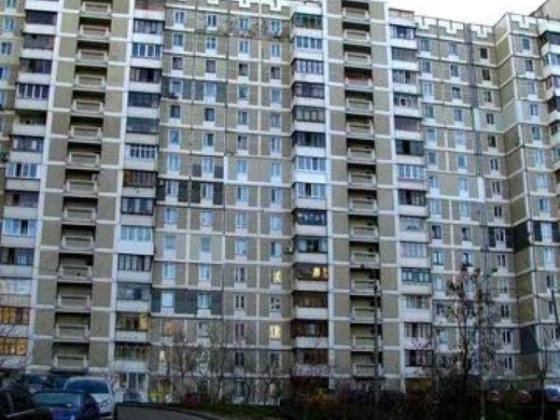 Продаж 3-к квартири вул. Срібнокільська 8 Киев