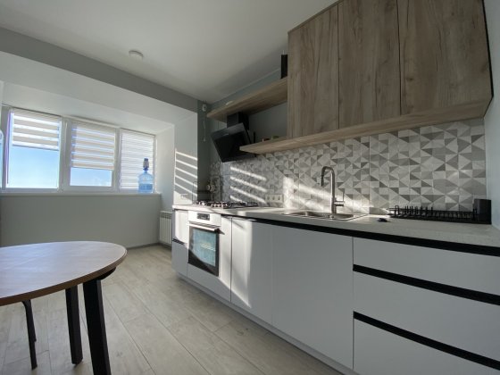 Продаж 1-кімнатної квартири 42м2 зі свіжим ремонтом по вул. Святослава Хороброго (Народного Ополченн Київ