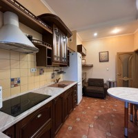 Продаж 1к квартири вул. Панаса Мирного 17 біля метро Кловська/Печерський/Центр Без комісії Киев