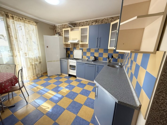 Оренда 1 к. 49 кв.м., в центрі Бучі, бульв. Б. Хмельницького, 2. - фото 1