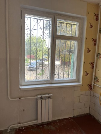 Сдам квартиру 2 комнаты в 3-хкомнатной в аренду - фото 1