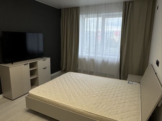 ВЛАСНИК! Здам в оренду квартиру (Центр) біля парку, район озера