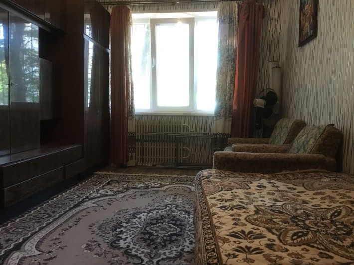 Ул. Г. Радиевского 4 сдаётся в аренду 1-но комн. Кв-ра на 1-ом этаже - фото 1