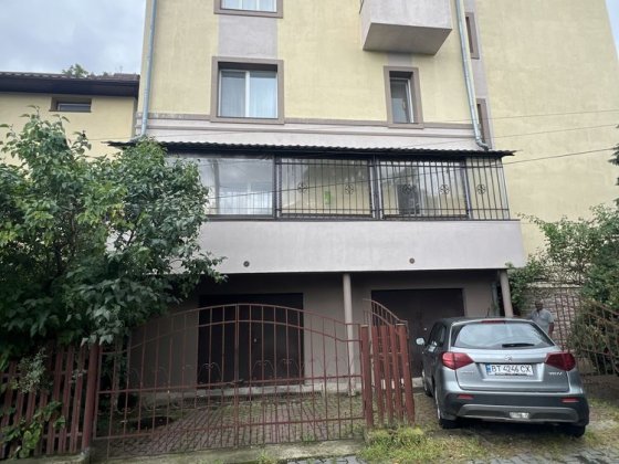 Оренда просторої 3 к квартири з гаражем! Івано-Франківськ