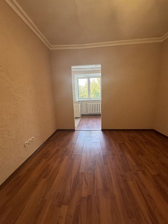 Продам кімнату в гуртожитку з заведеною водою і виводом під пралку - фото 1