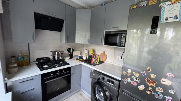 Терміново! Низька ціна!! Продам кімнату в двокімнатній квартирі - фото 1