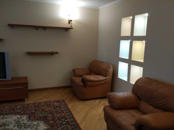 Здам трикімнатну квартиру в довгострокову оренду в центрі міста Рівне