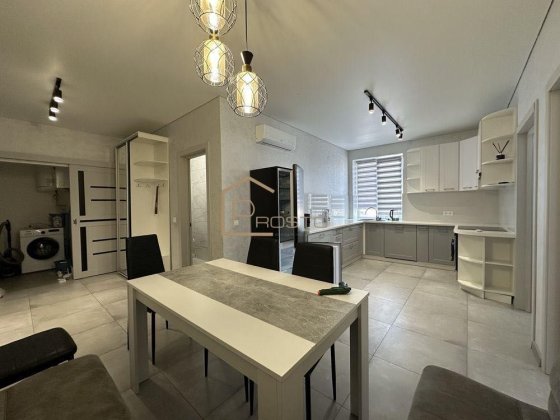 Оренда 2-х кімнатної квартири ЖК Радіщева Ужгород