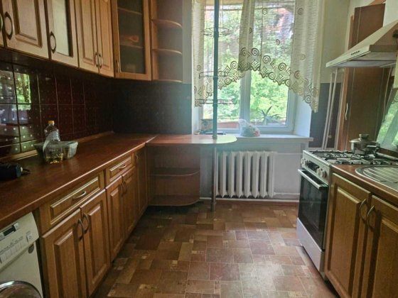 Продаються дві кімнати в комуні в Приморському районі Одесса