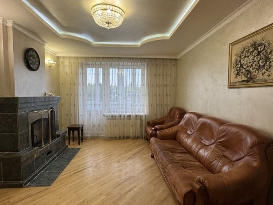 Оренда 4к квартири площею 92 м2 Ужгород