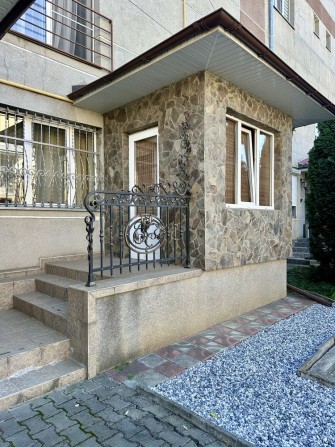 Оренда двокімнатної квартири з паркомісцем - фото 1
