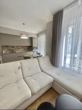 Сдам Студию 23 Жемчужина Свет всегда!!! Балкон 10 Станция Море Код1022 - фото 1