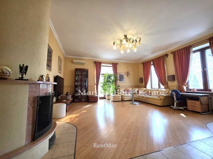 3-х комнатная квартира с гаражом пр Гагарина / Французский бульвар - фото 1