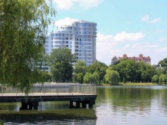 Сдам з свою  біля озера  від 15 діб свою 1 кім. кв. Криховцы