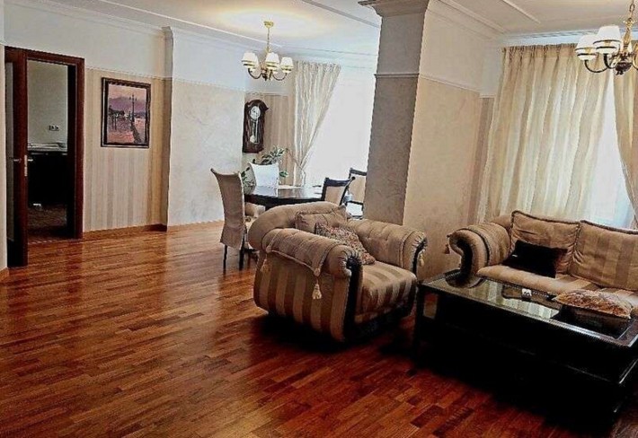 Продаж 6-кімнатної квартири 232 кв. м на вул. Олександра Мишуги, 2. - фото 1